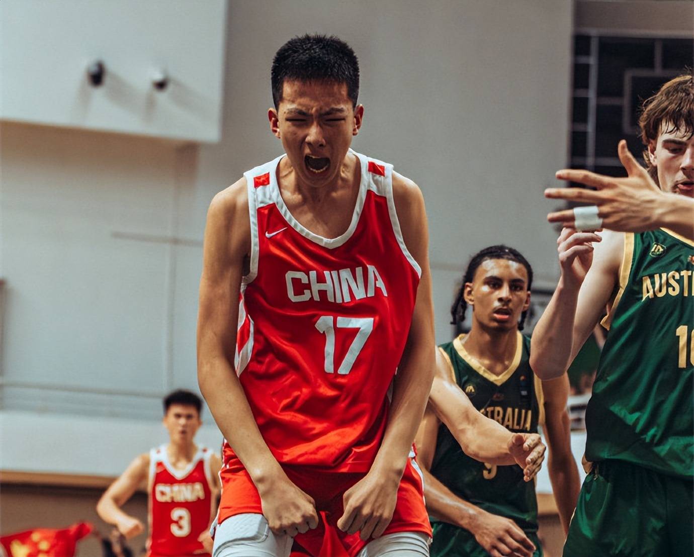 原创             新版周琦来了！中国男篮又一15岁2米14新星崛起：轰17+11立功冲冠