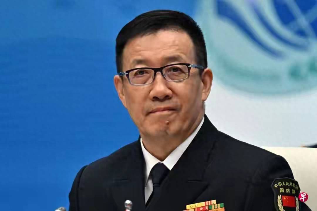 中美通话后，美国防部长赫格赛斯坦言“不会开战”，九三阅兵的后劲仍在