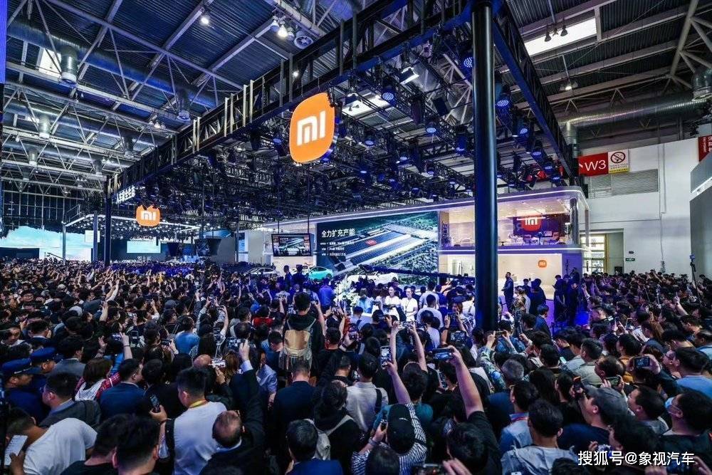 原创             雷军的敌人越来越多？两位网络大V，同时向小米开炮