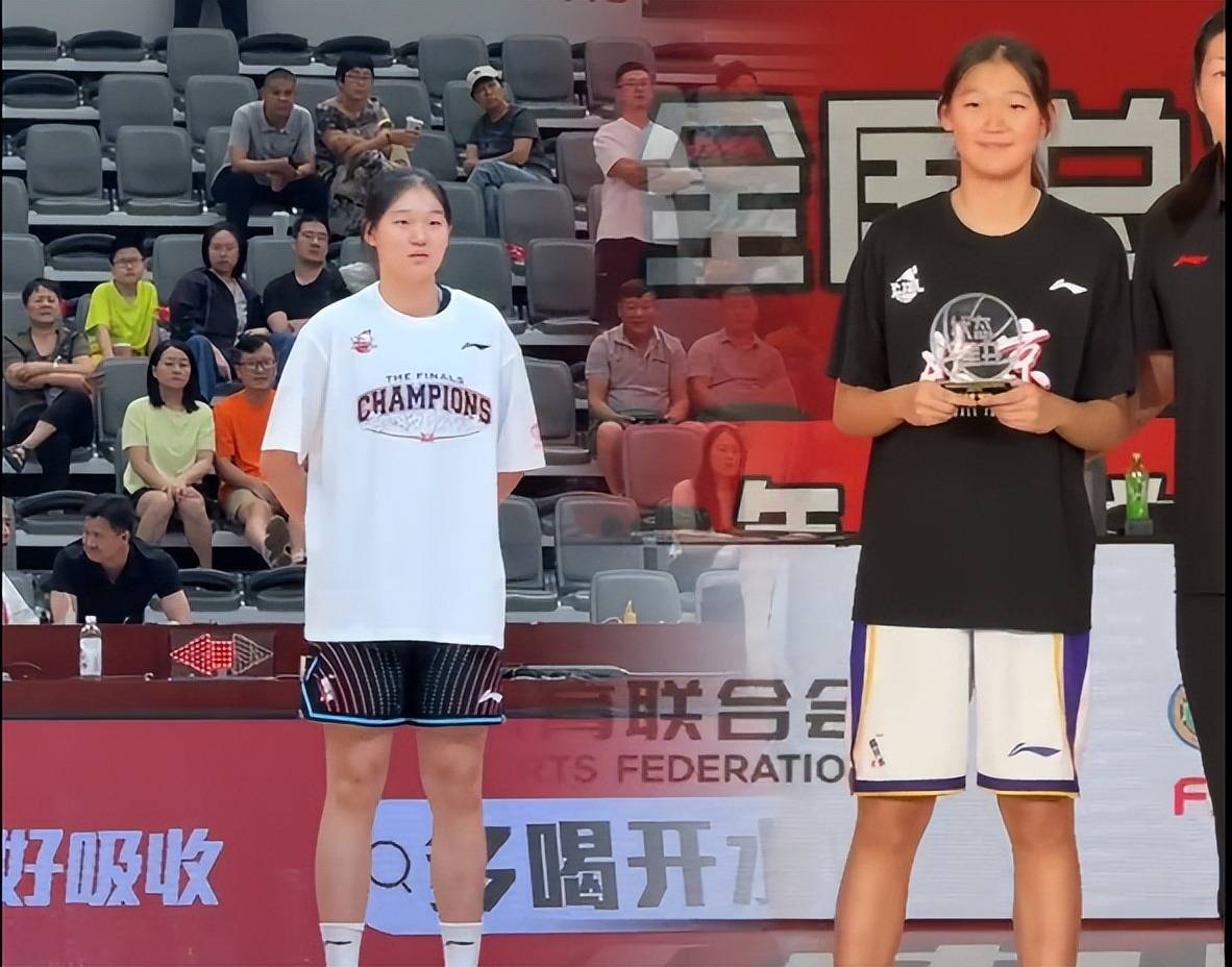 原创             冲击奖牌！中国女篮15岁1米90新王牌出征：联手李月汝妹妹+混血前锋