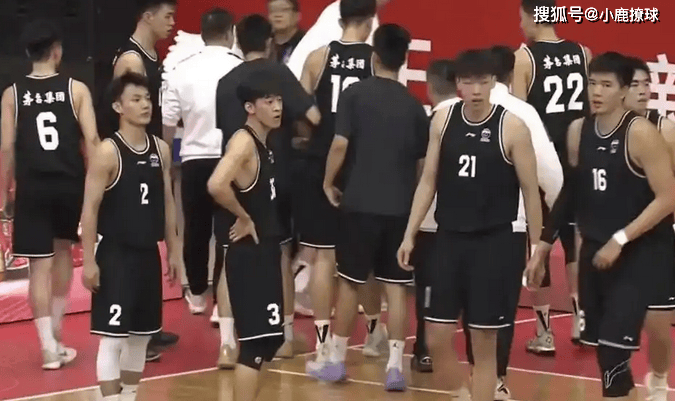 原创             再砍22分！广东2米05争议锋线成功升级，新赛季或成杜锋麾下奇兵