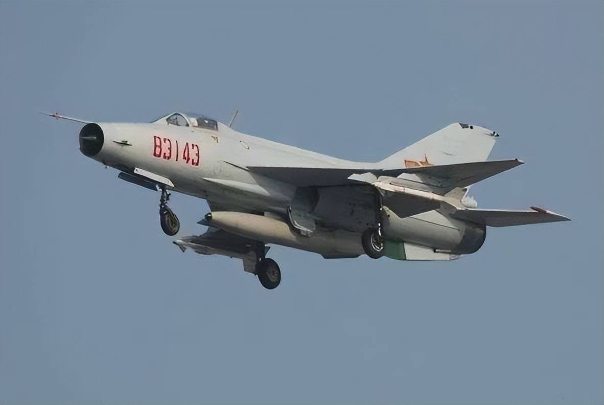 中国数千架歼六变身无人机，台海饱和攻击令对手胆寒