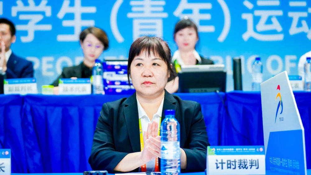 追光 |21年数百个冠军，三代人的青春接力