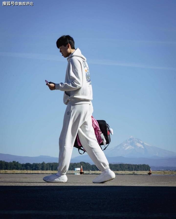 原创 开拓者vs勇士前瞻:杨瀚森季前赛首秀引关注 库里领衔全老将出战