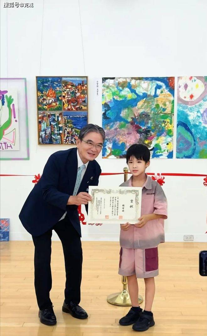 王诗龄金奖水分被扒，一画室200多人全部得奖，作品曝光引热议