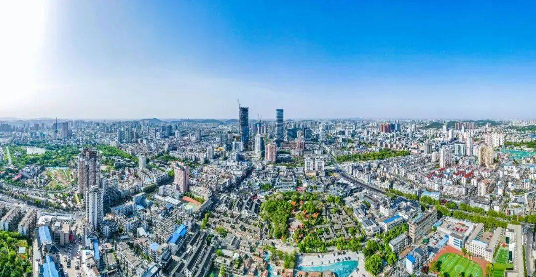 江苏民企百强榜单：苏州千亿“七巨头”霸榜前十，制造业压舱，互联网突进