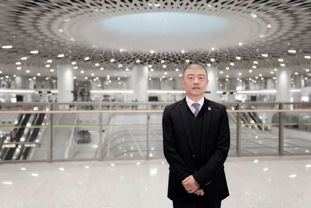 闪电离场！辛杰辞任万科董事长，黄力平火速接棒，股价应声震荡
