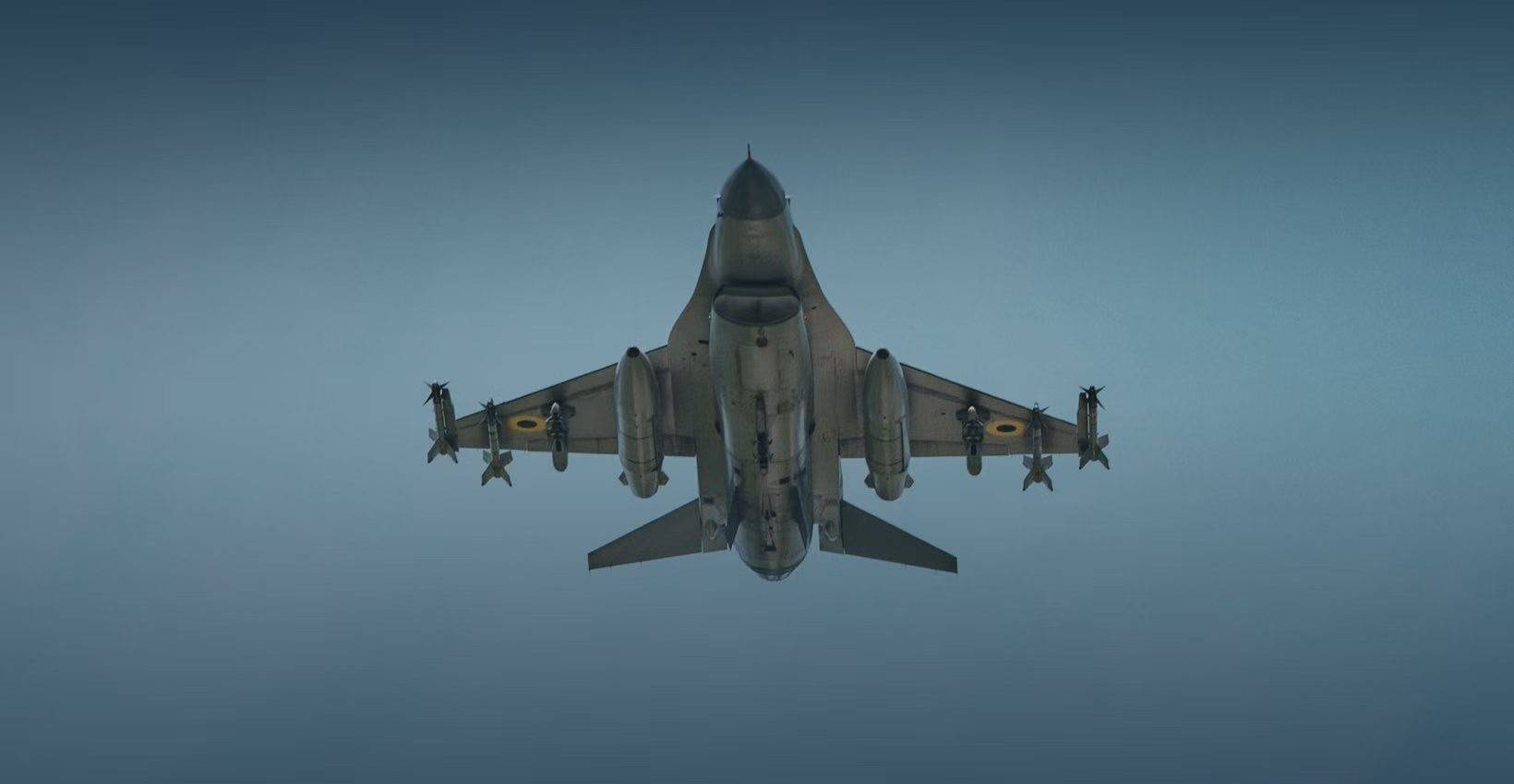 火焰冲天！F-16战机杀进红军城：俄乌两大特种兵决战1号煤矿坑道