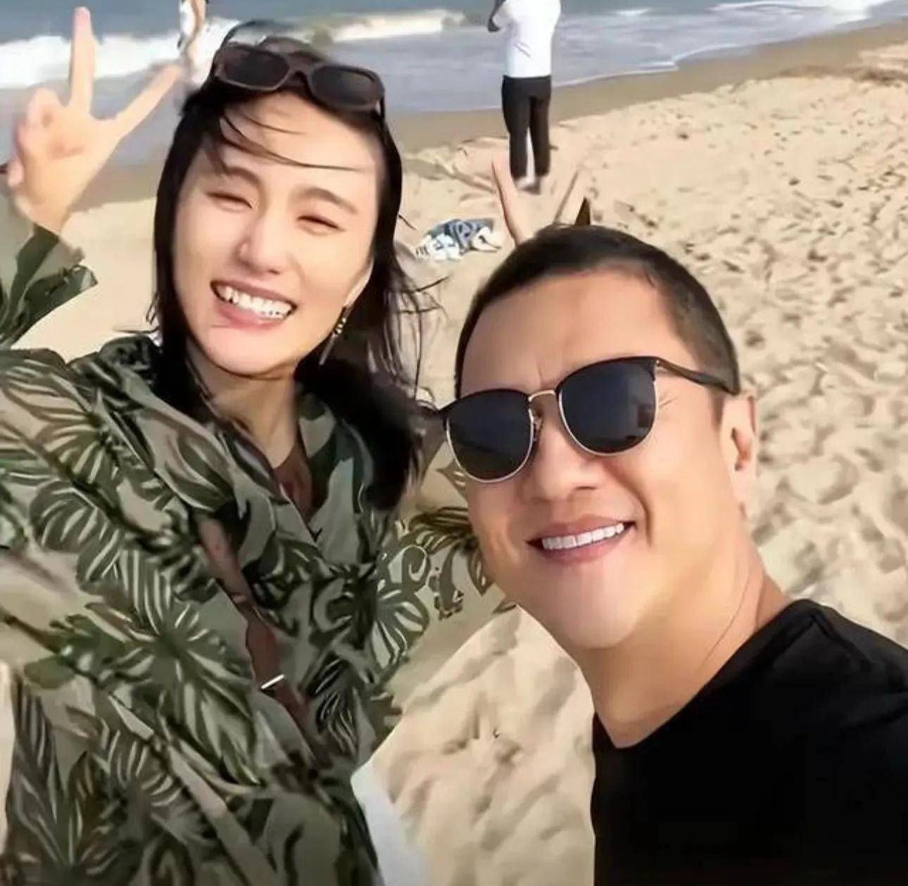 李亚鹏官宣与小19岁老婆离婚，女方之前曾透露经济困难需要还债，引热议