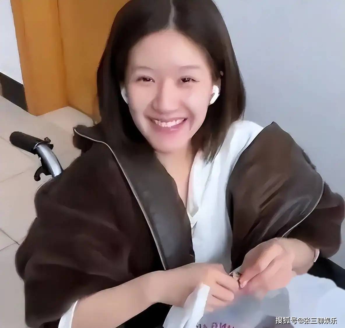 继赵露思鹿晗生病后，白鹿又自曝病情，无力绝望，什么也吃不下