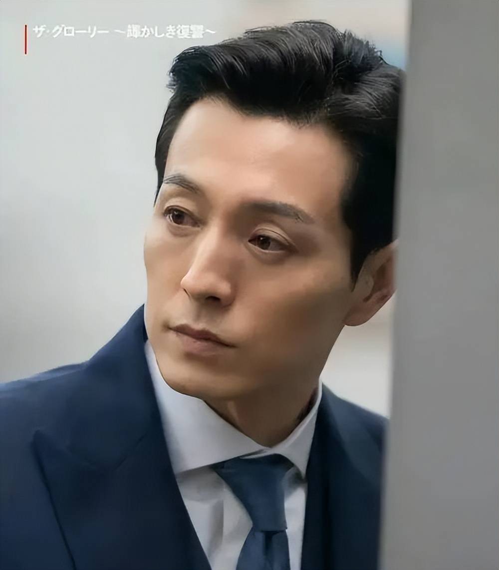 郑成日宣布跟妻子离婚！42岁他曾凭《黑暗荣耀》逆袭走红
