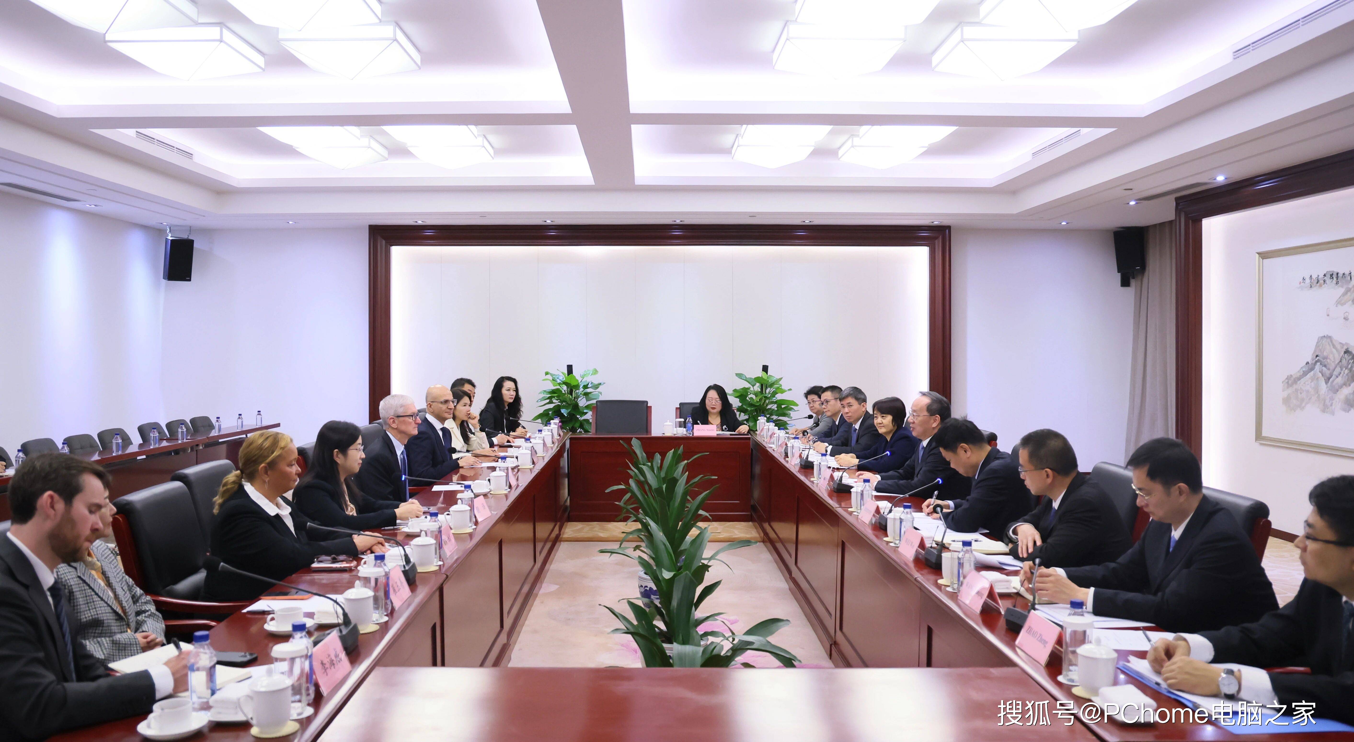 工信部部长会见苹果CEO库克：希望苹果公司继续深耕中国市场