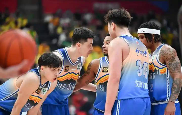 NBA职业联赛中文官网__实时赛程比分+球队资讯NBL豪门官宣退出CBA杯揭秘原因引发关注