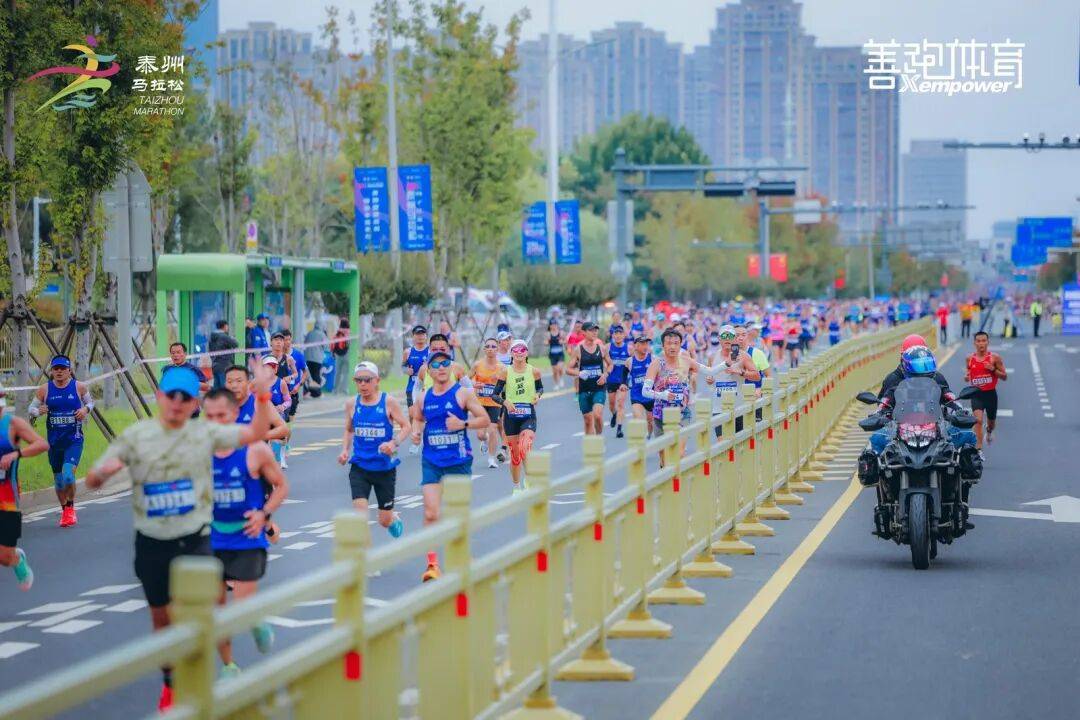 李政跃、钟佳萌破赛会纪录！2025泰州马拉松圆满举办