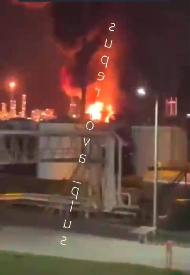匈牙利爆炸,罗马尼亚爆炸,乌克兰史上最大导弹突袭,比俄军还狠 匈牙利爆炸,罗马尼亚爆炸,乌克兰史上最大导弹突袭,比俄军还狠