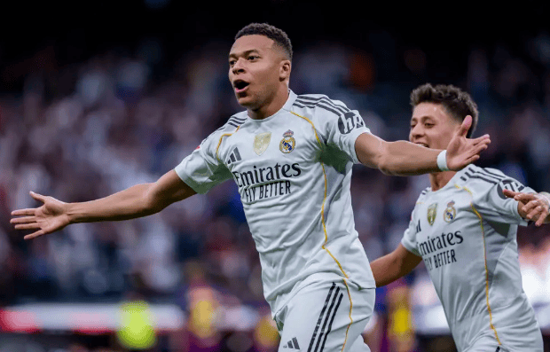 “西班牙足球甲级联赛西甲德比战报：10 人