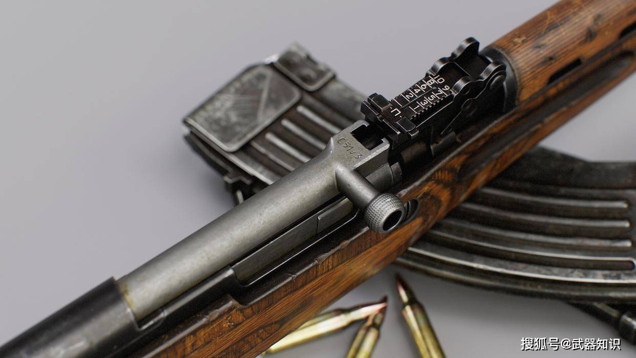 它长期担任制式步枪角色 是我军步兵基础火力支柱 堪称一代传奇
