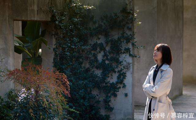 47岁袁泉晒近照，和老公夏雨在贵阳，结婚16年感情好但还低调避嫌