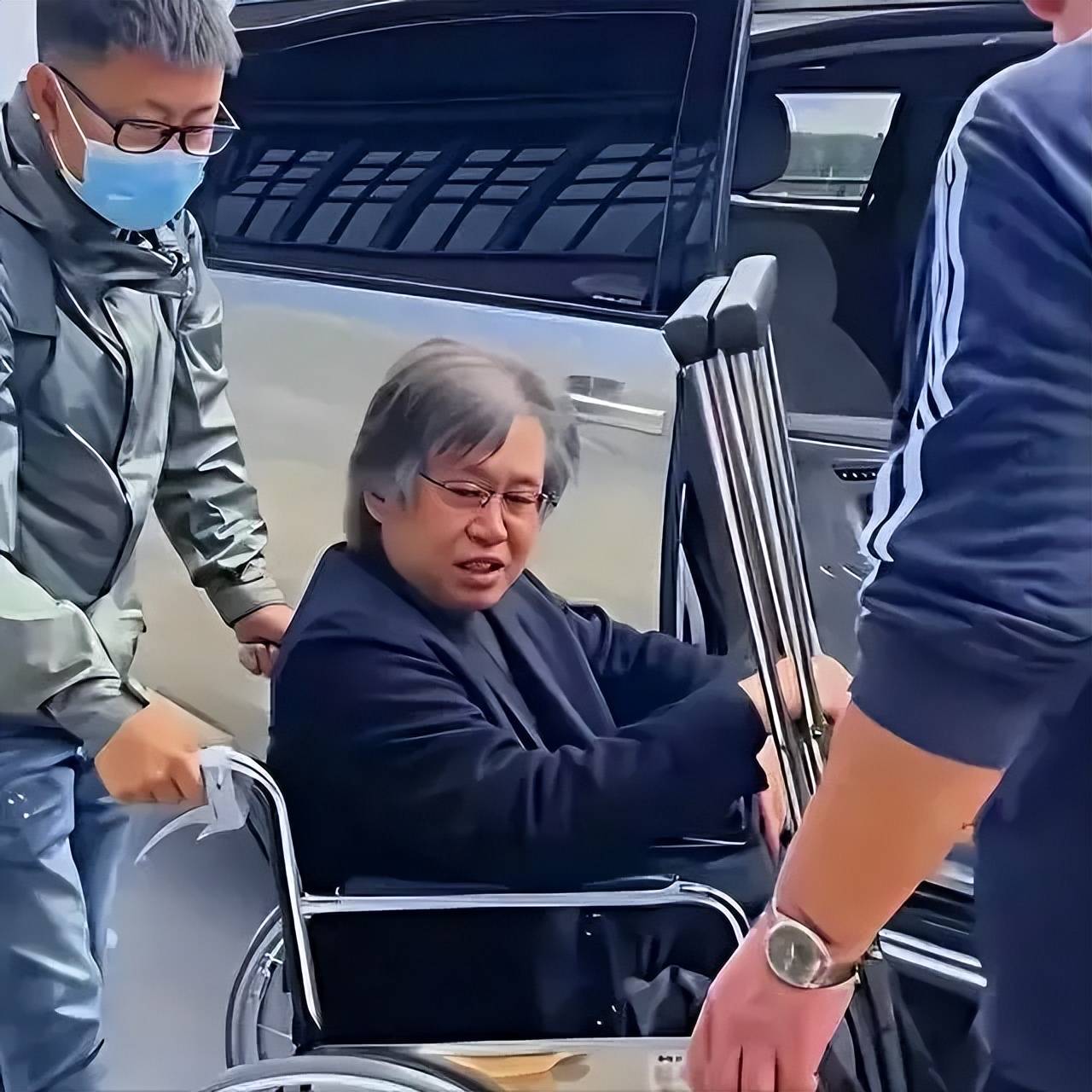 郑智化回应封杀言论，自曝疾病缠身刚好退休，3天后关闭微博