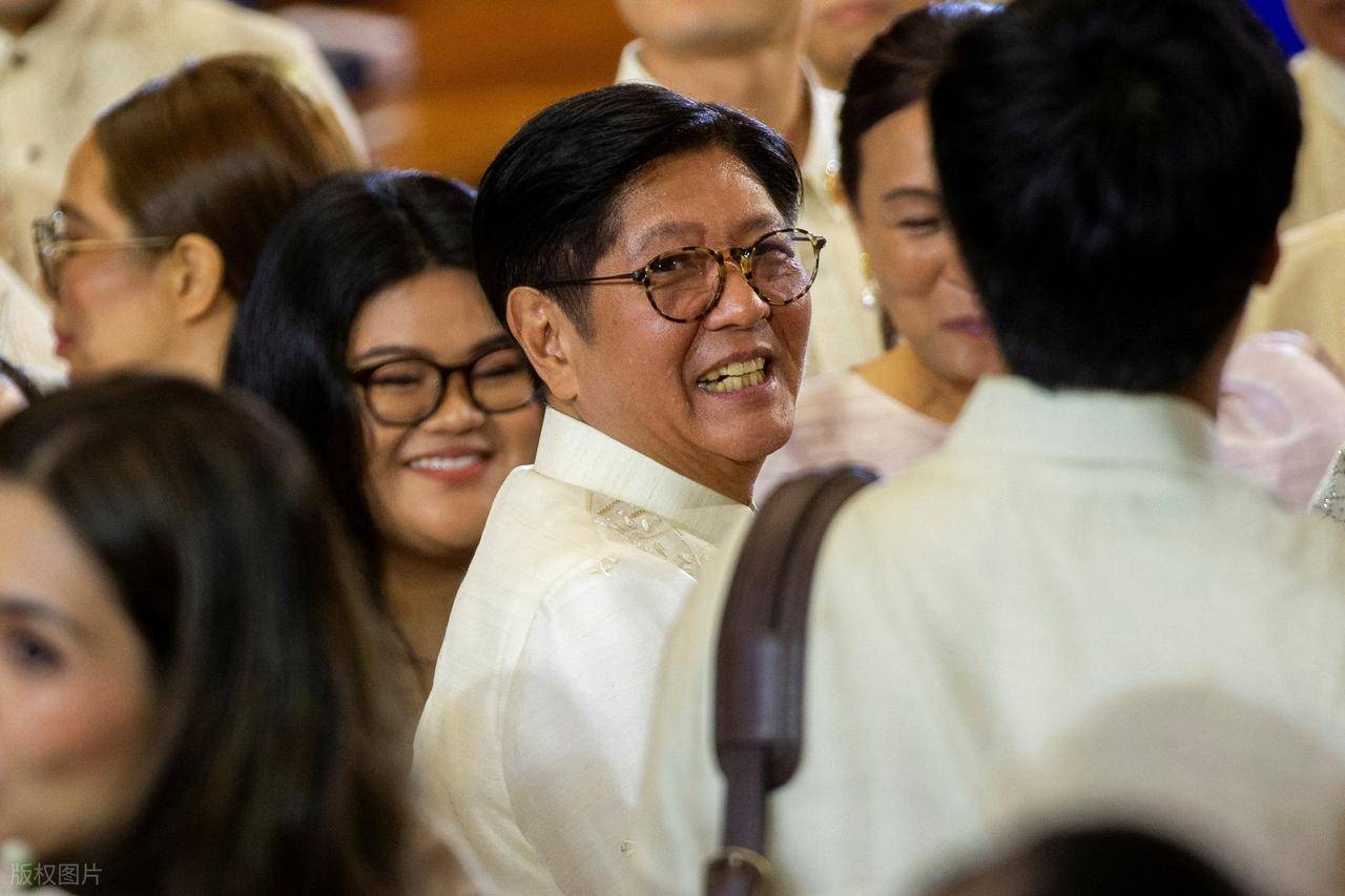 敢越界就打！解放军在南海整出大动静，给日菲上了一堂活课