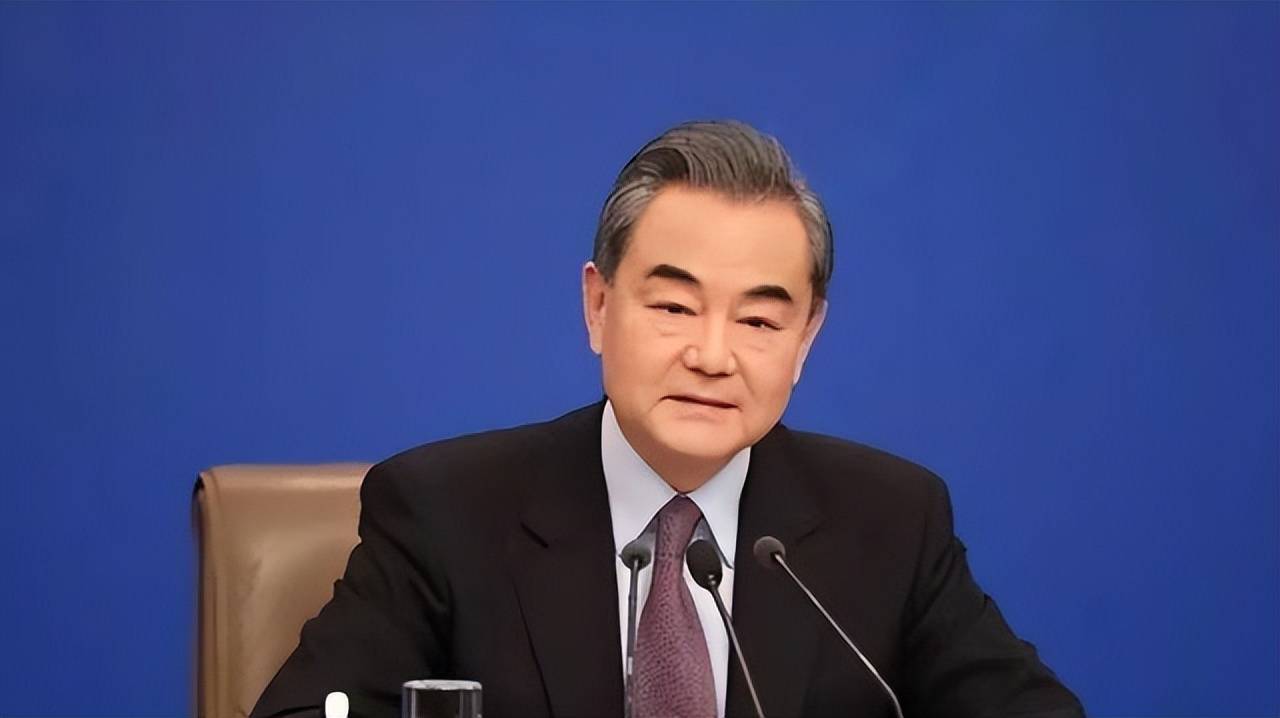 原创             美国制裁加重！哈工大喜迎“捅破天技术”，外媒：这还怎么玩？