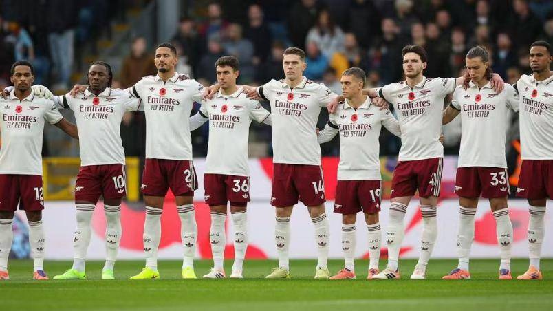 英格兰足球超级联赛随着曼城3-1铁锤帮3-1英超最新积分榜如下枪手6分优势领跑