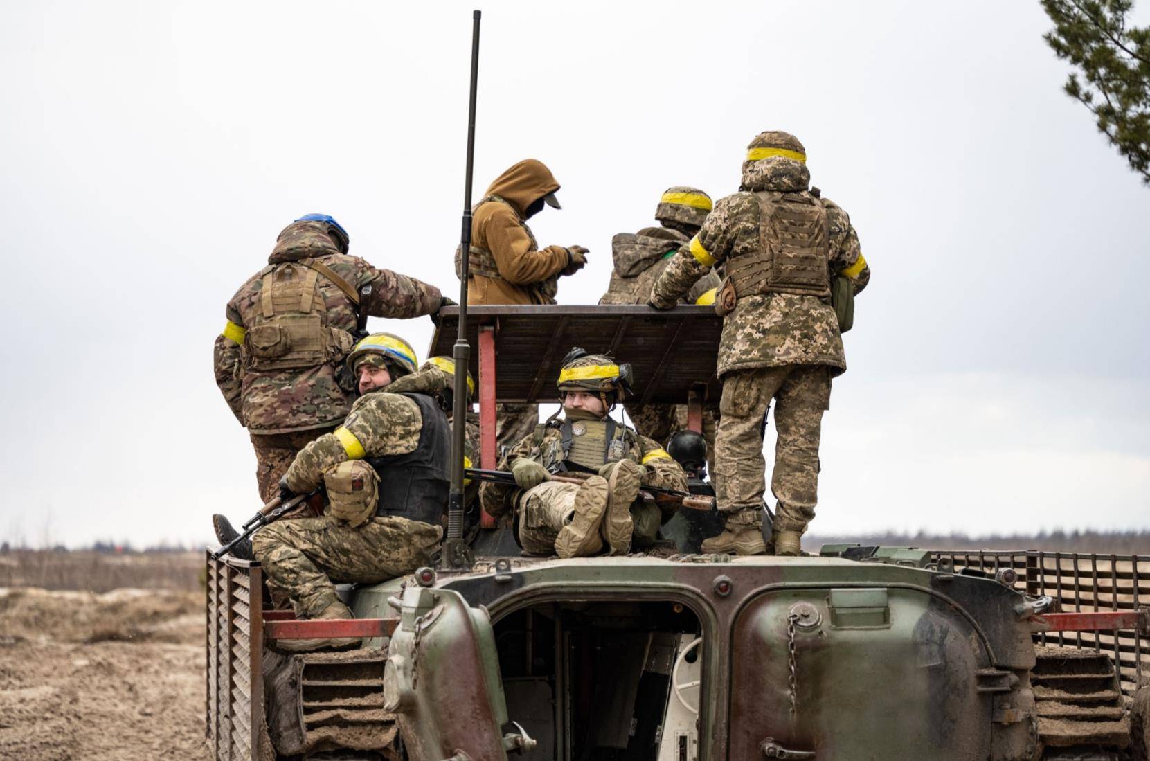 红军城局势急转直下，美媒直言俄军获胜，打开全面夺取顿巴斯通道