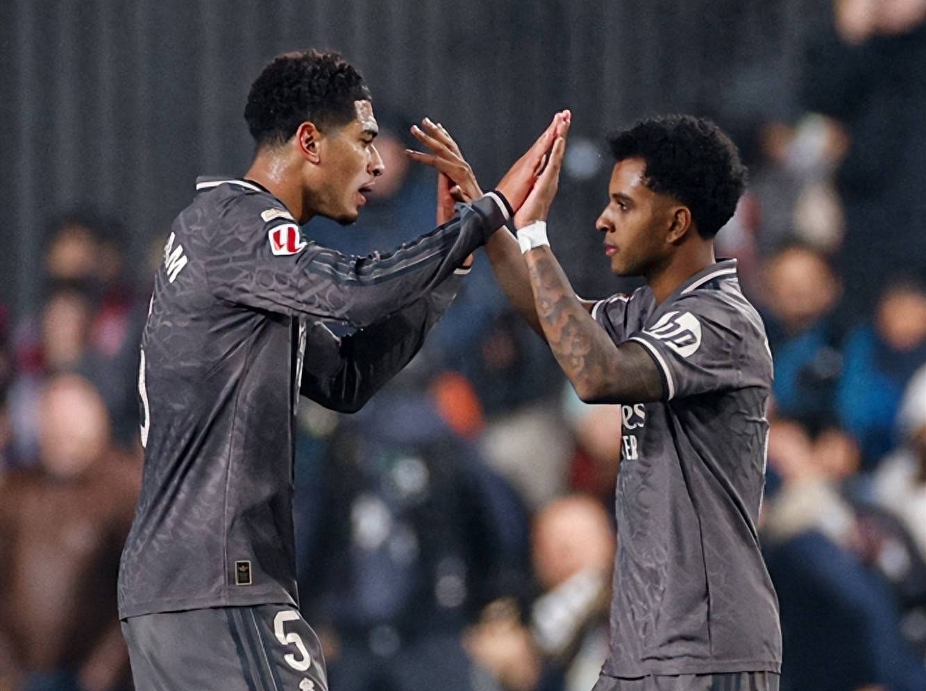 “西班牙足球甲级联赛直播！皇马今晚出战：姆