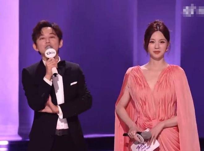 那英质疑比赛作假被闭麦，现场黑脸强硬还白眼，连何炅也救不了