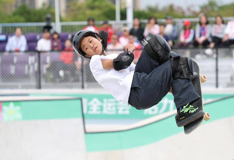 全运会滑板完赛 青少年选手“占领”领奖台
