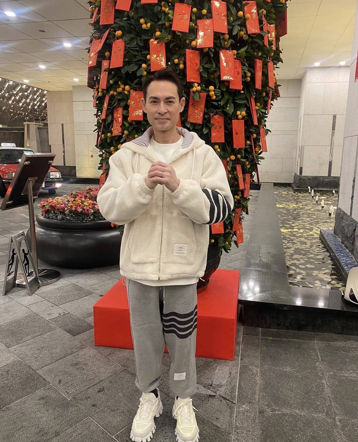 52岁TVB艺人自曝妻子病危，声泪俱下求援助，称凑不出150万医药费