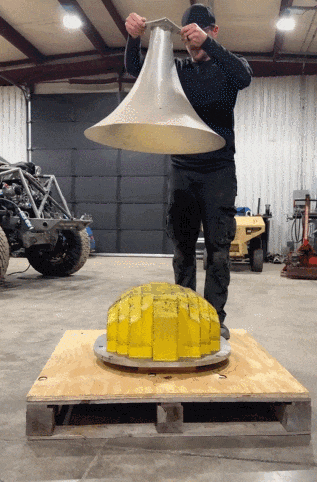 不是慢镜头!福建舰电磁弹射速度那么快,是怎么瞬间刹车的?