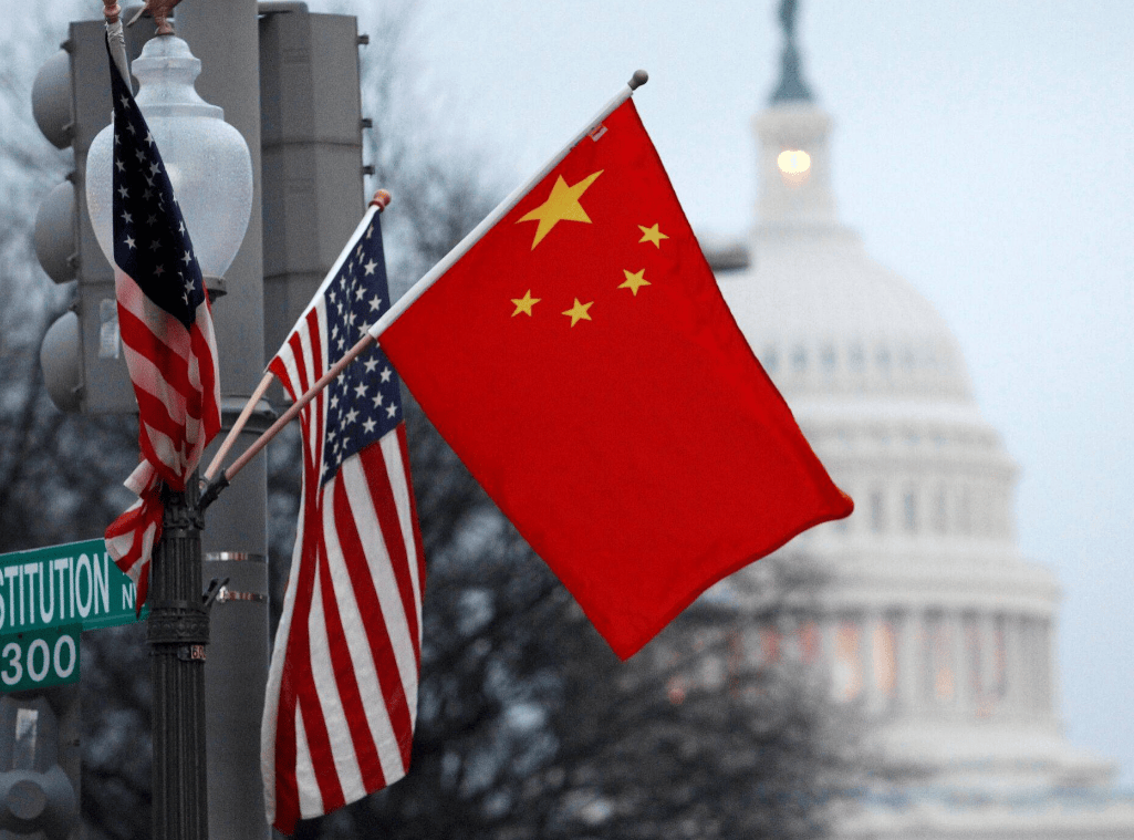 中方如今转变为“实力甲方”，美“反华”机构急了：中国子弹上膛已瞄准美国！