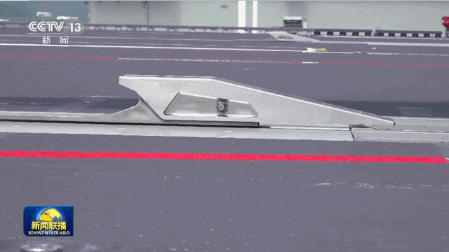 不是慢镜头!福建舰电磁弹射速度那么快,是怎么瞬间刹车的?