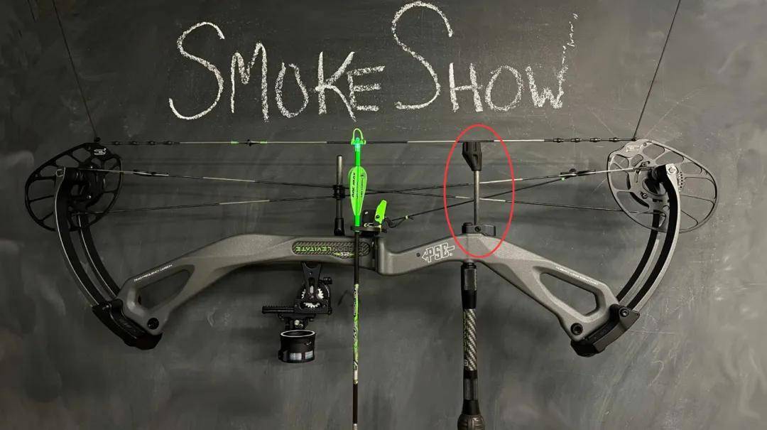 不是慢镜头!福建舰电磁弹射速度那么快,是怎么瞬间刹车的?