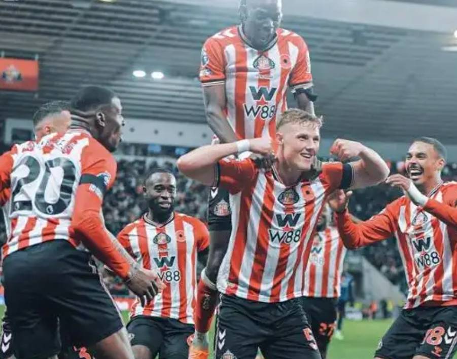 英格兰足球超级联赛英超第11轮大洗牌！黑马冲前四豪门掉队争冠双雄死磕