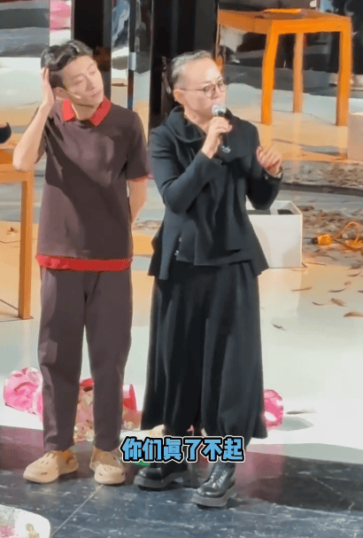 宋丹丹泪洒张一山话剧表演现场:他是我的骄傲