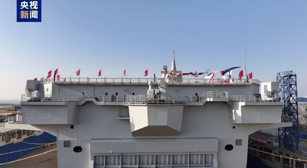 76枚拦截弹加7680发炮弹,四川舰近程防空火力强悍,仅次于刚服役的福建号! 76枚拦截弹加7680发炮弹,四川舰近程防空火力强悍,仅次于刚服役的福建号!