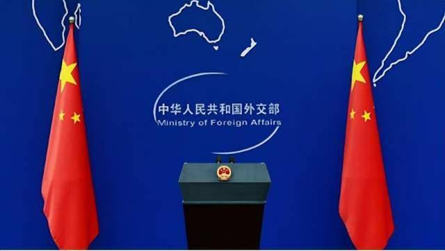 我副部长级召见日本大使,高市若还不撤回疯话,将与整个亚洲为敌