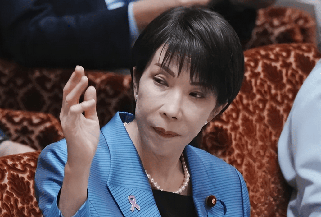 解放军黄海三天实弹演习,外资开始撤离日本,高市早苗派人低调访华,想紧急“灭火”? 解放军黄海三天实弹演习,外资开始撤离日本,高市早苗派人低调访华,想紧急“灭火”?