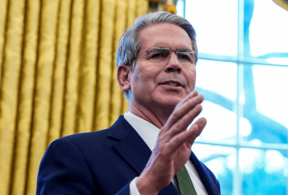 中美情况有变！美国果然出尔反尔，贝森特发出“最后通牒”，关键时刻，中国的一则公告让他认清现实