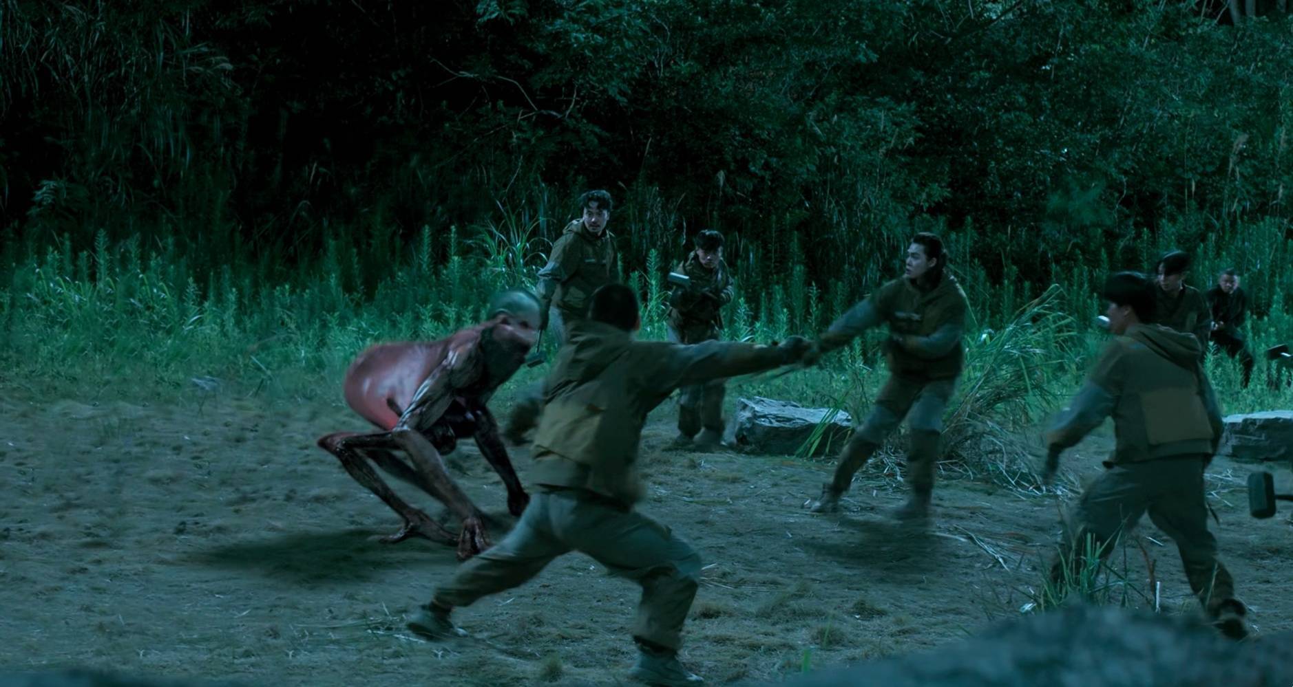 《枭起青壤》直到炎拓被林喜柔折磨，才知，聂九罗的疯血有多特殊