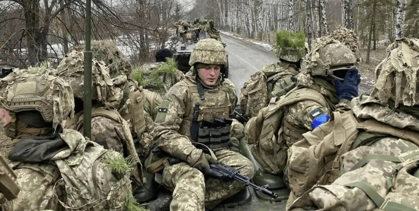 3天推进7公里！俄军双线突进撕开乌军防线，1个致命漏洞让10万乌军濒临崩溃