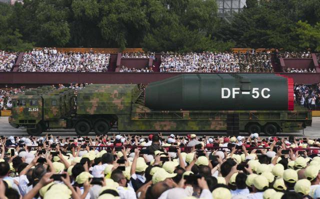 距台110公里，日本摆好导弹！中方动手无需授权，12条航线全面封杀