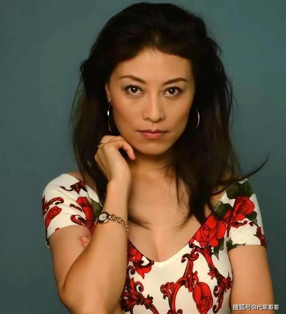 她是“最惨”影后，生女后患癌遭丈夫抛弃，63岁终凭《四喜》翻红