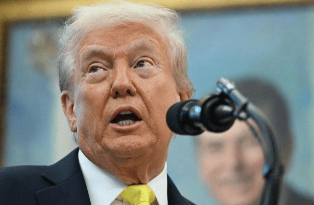 中美通完电话后,高市早苗收到一个紧急命令,特朗普要亲自跟她谈!