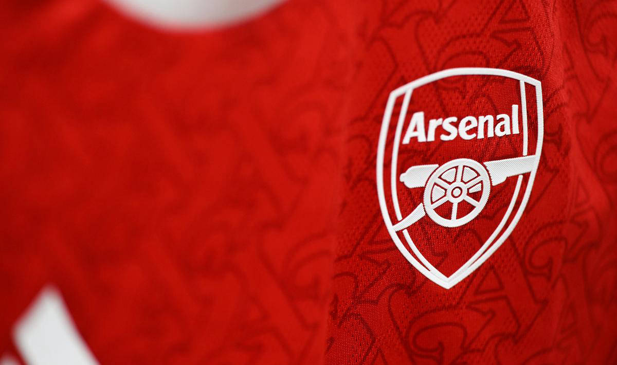 英格兰足球超级联赛英超最新积分榜精彩纷呈阿森纳领先六分利物浦紧追前四差三分