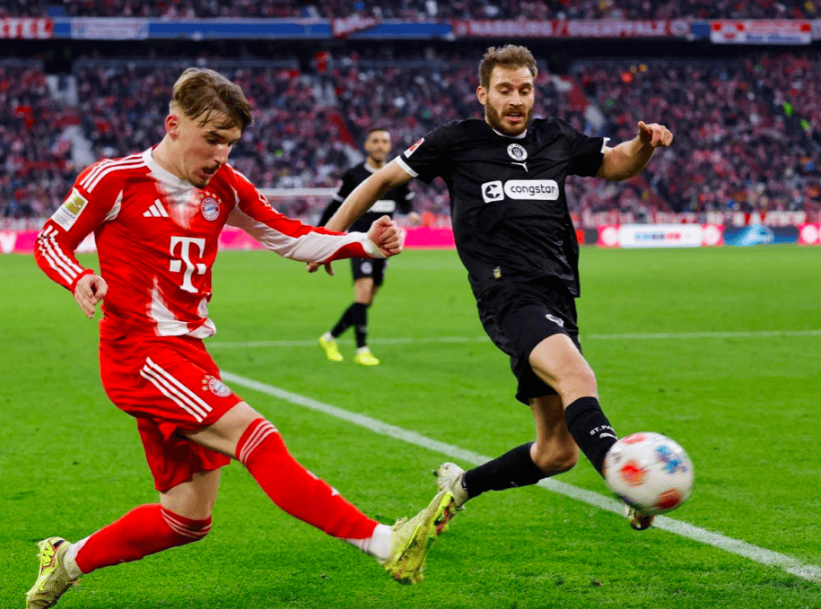 “豪门狂欢夜英格兰足球超级联赛：曼城3-2