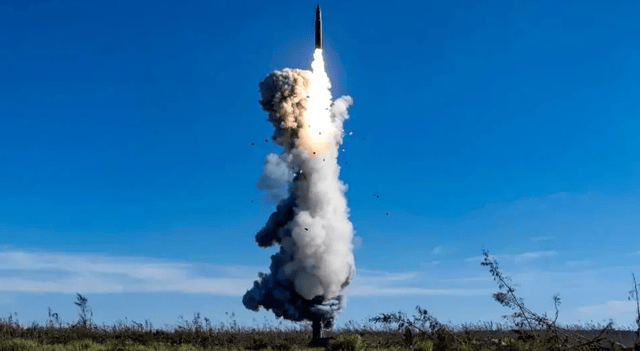 洲际弹道导弹凌空爆炸！俄发射场冒出蘑菇云，不是第一次失败