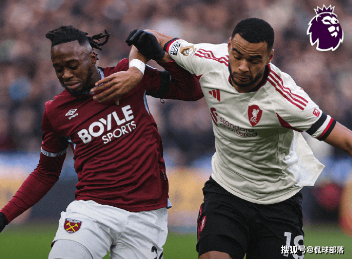 英格兰足球超级联赛随着曼联2-1逆转利物